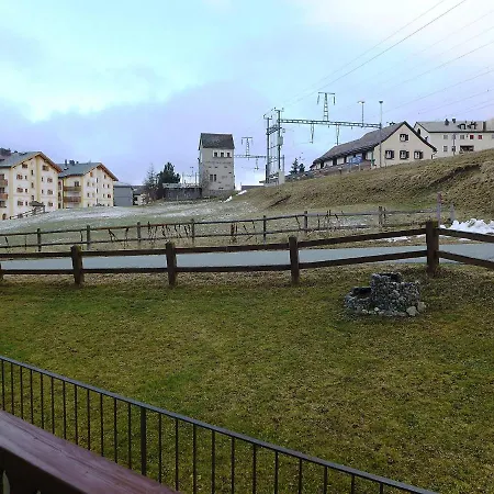 Διαμέρισμα Chesa Vuorcha By Interhome Zuoz