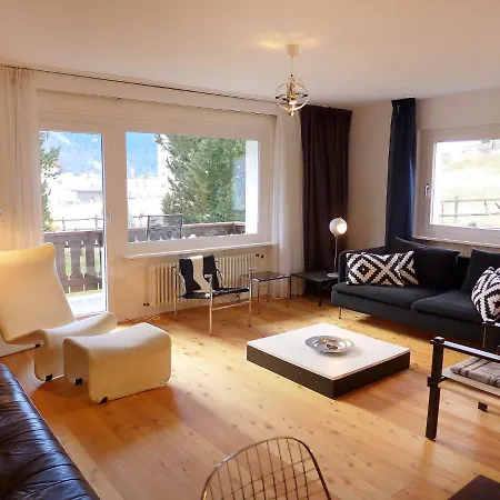 Chesa Vuorcha By Interhome شقة