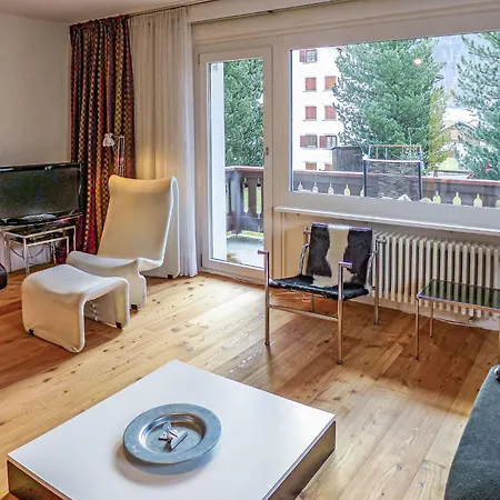 Chesa Vuorcha Apartment *