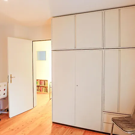 Chesa Vuorcha Apartment
