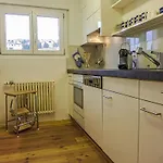 Apartamento Chesa Vuorcha By Interhome
