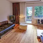 Apartment Chesa Vuorcha *